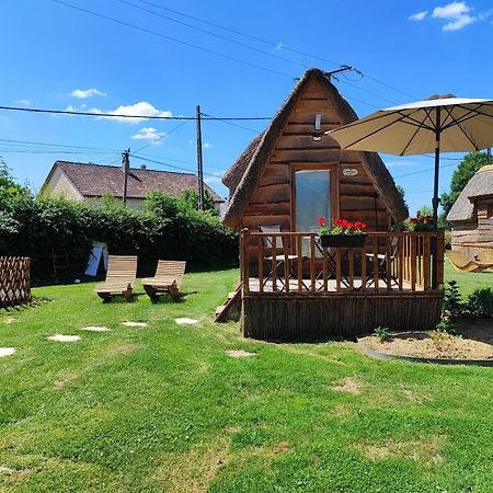Villa Les Mini-Chaumieres Saint-Martin-Saint-Firmin Zimmer foto